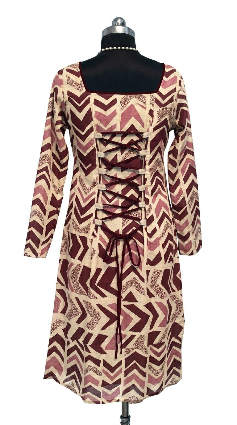 Corset lace-up panel at the back of the Kabira Rosewood Chevron Cotton Kurta
