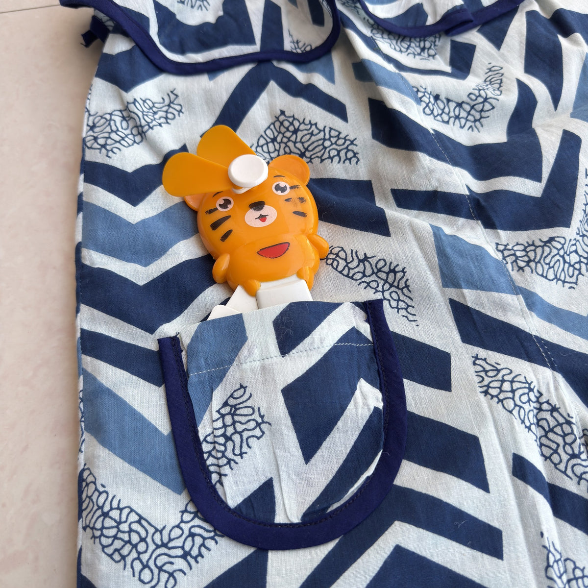 Double-layer Cotton Jumpsuit in Indigo Chevron, real photo: pocket detail