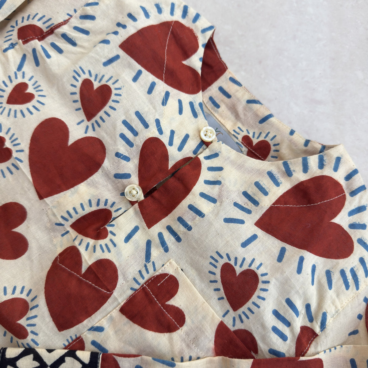 Kids Cotton Kurta Set in Red Heart, real photo: neck and print detail