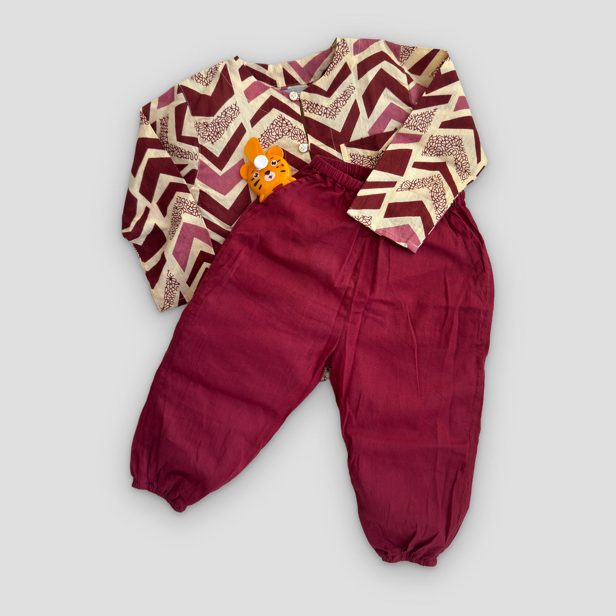 Kids Cotton Kurta Set in Rosewood Chevron, real photo: flat lay, angled
